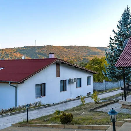 комплекс асеневци Feriested 3*