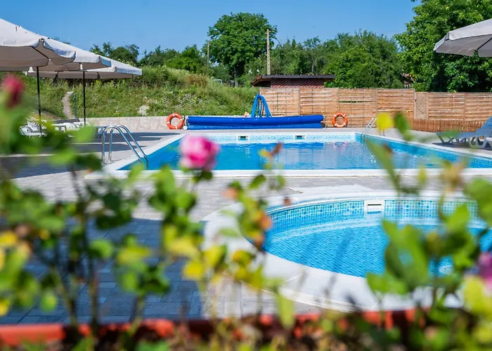 комплекс асеневци Semesteranläggning (resort) 3*